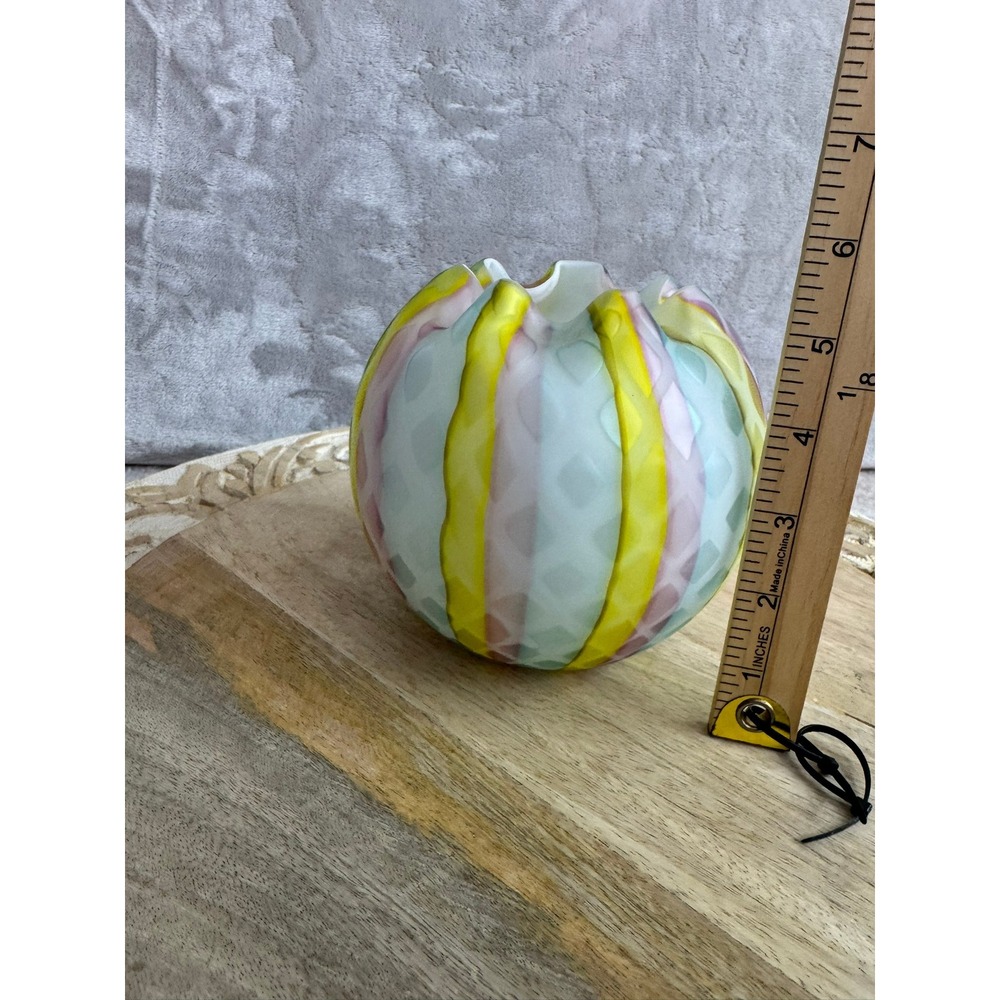 Art Glass Rose Bowl Striped Pastel Yellow Pink Blue Satin Diamond Optic 4.5in‎